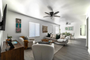 Tempe Hidden Gem-bedroom-kingbeds-tv's,hottub